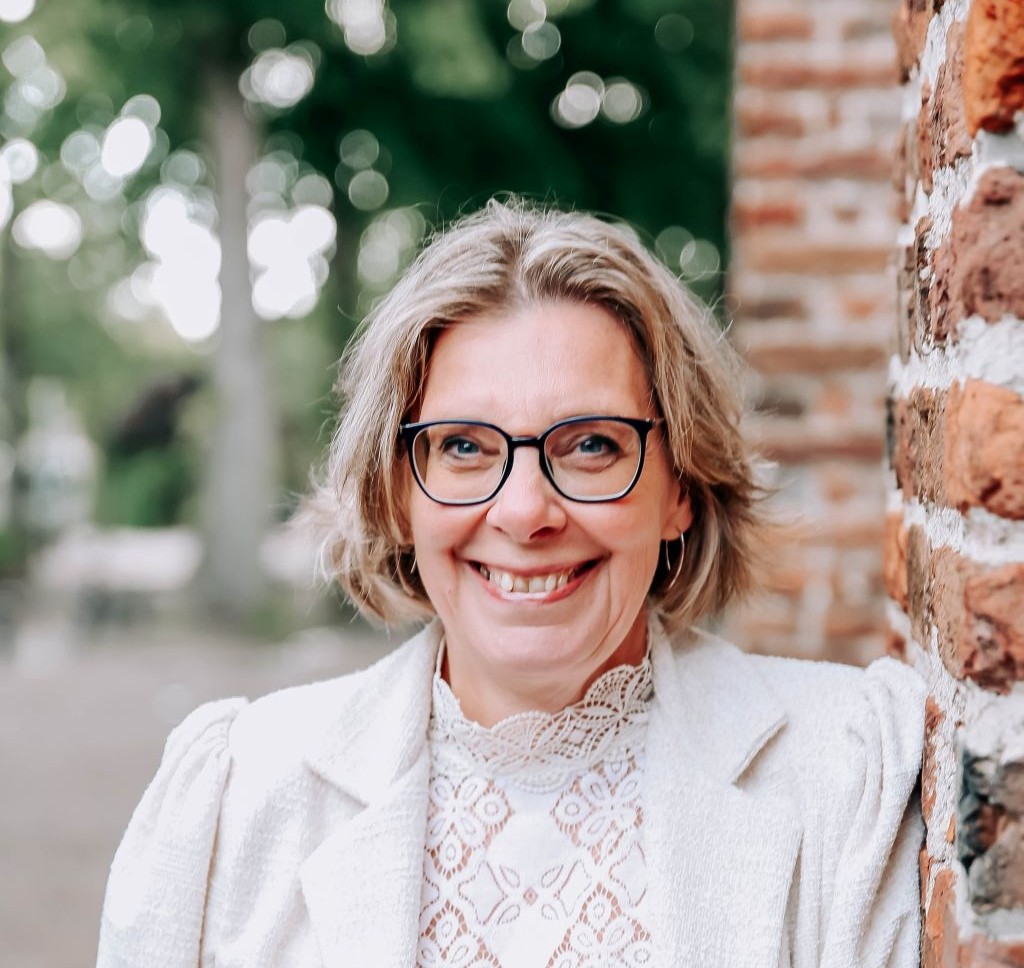 Martine Floor-Bron
